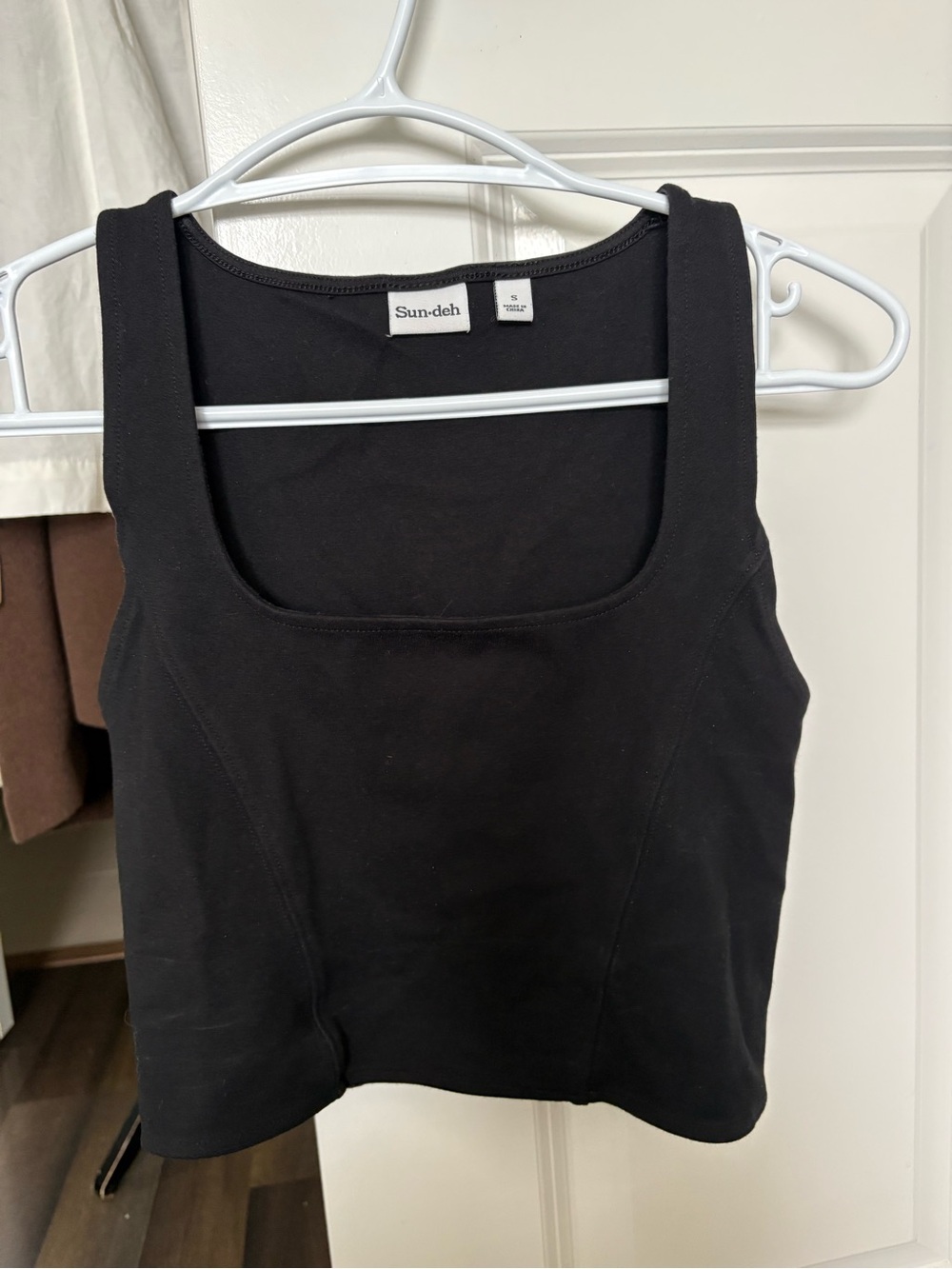 Aritzia Sunday Best Black Square Neck Cropped Tank Top
